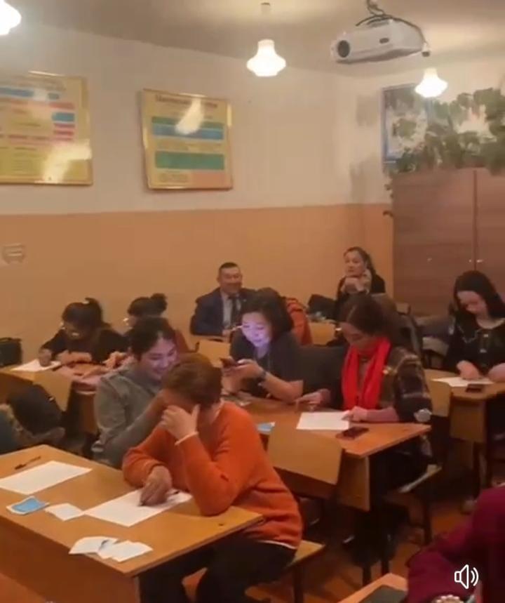 Жаңа форматта ата-аналар жиналысы